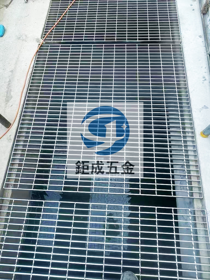 訂造鉛水鐵及不鏽鋼格板工程-Steel-Bar-Grating-不銹鋼格柵板定製工程-格網板工程1