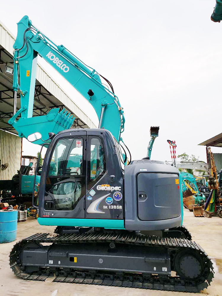 租售KOBELCO-SK135SR-7大型挖泥機3