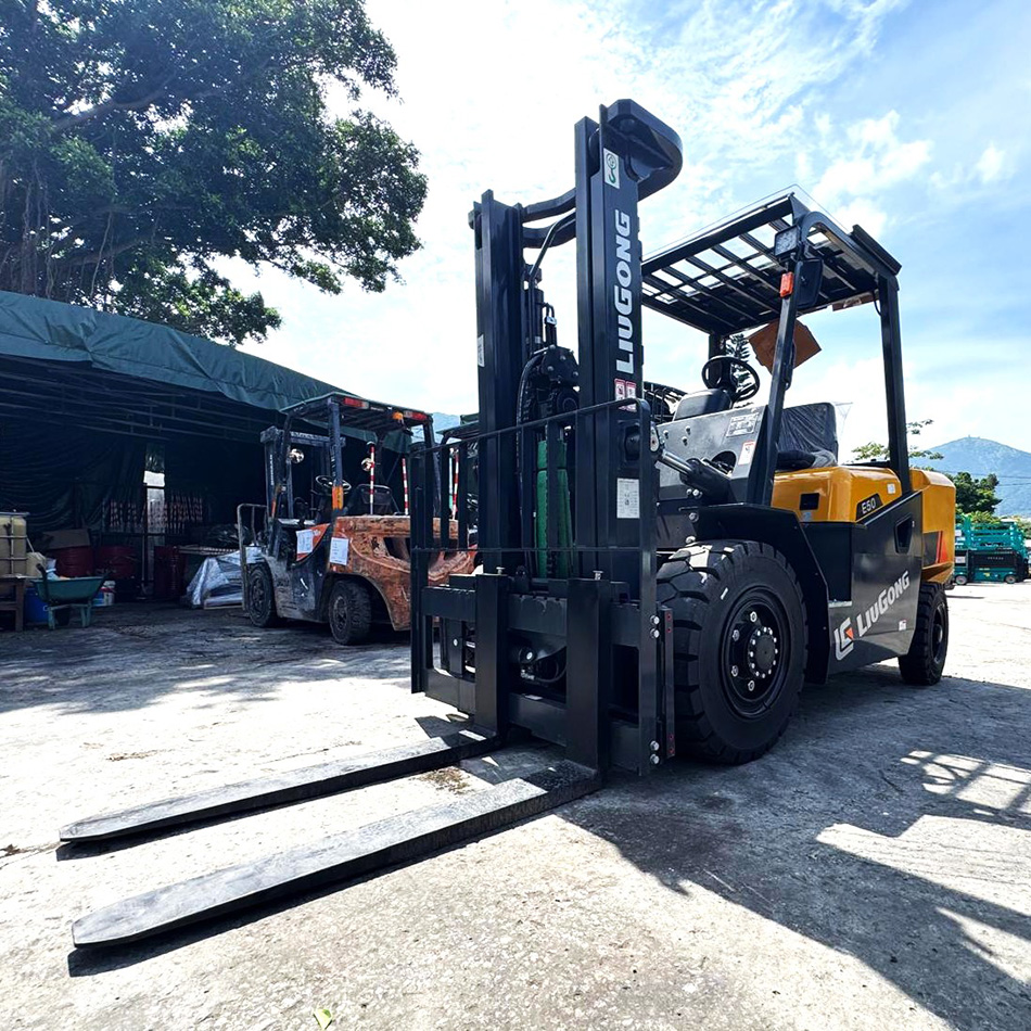 租賃及買賣LiuGong柳工柴油鏟車-叉式起重車-香港剷車租借-鏟車出租服務-Diesel-counterbalnce-forklift