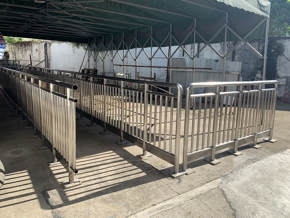 訂造戶外不銹鋼欄河欄杆欄桿-戶外圍欄-欄杆扶手-香港不銹鋼欄杆-不銹鋼工程-不鏽鋼工程-鋼鐵鋁工程-Outdoor-Steel-Railing