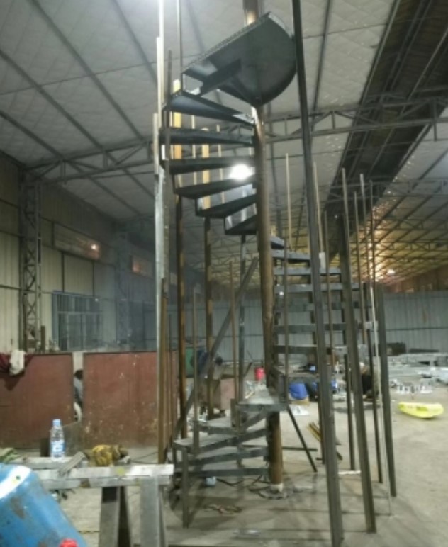 訂造鐵樓梯-外牆樓梯-貨櫃屋樓梯-戶外樓梯-逃生梯-山坡鐵梯-訂做-訂製-鐵器工程-鐵樓梯製作-鐵器hk-鐵器工程報價-Iron-Ladder-不鏽鋼旋轉樓梯3