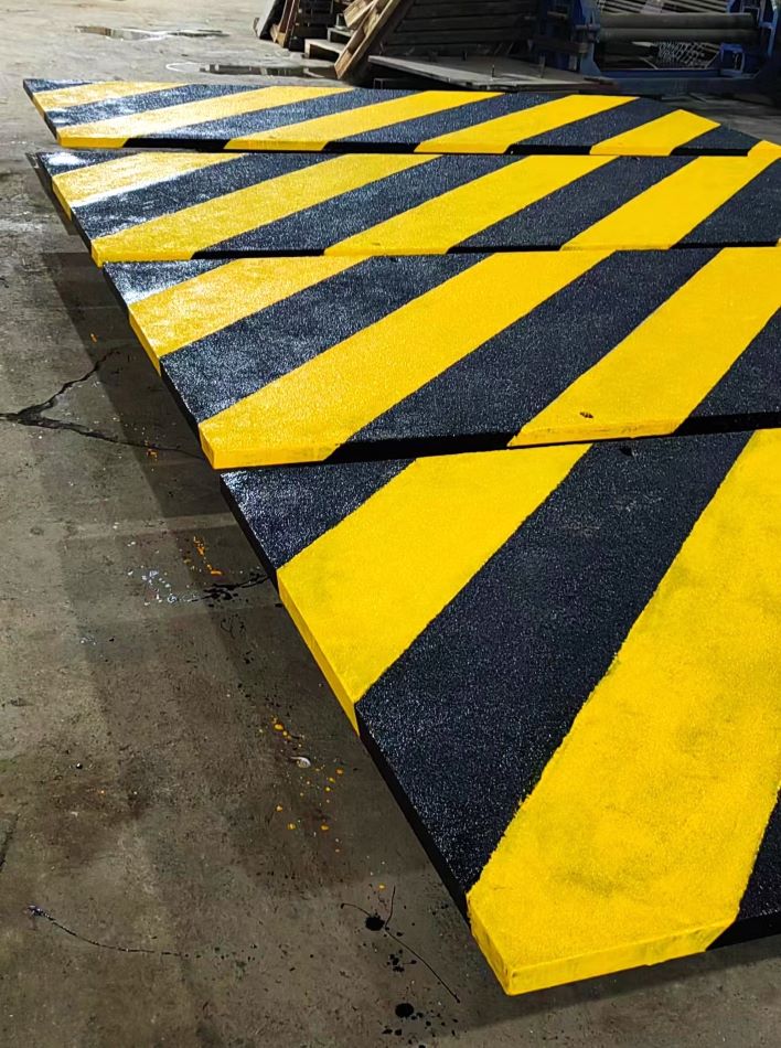 GMS黑間防滑鐵板-Anti-slip-steel-sheets-馬路鐵板黑間防滑鐵板2