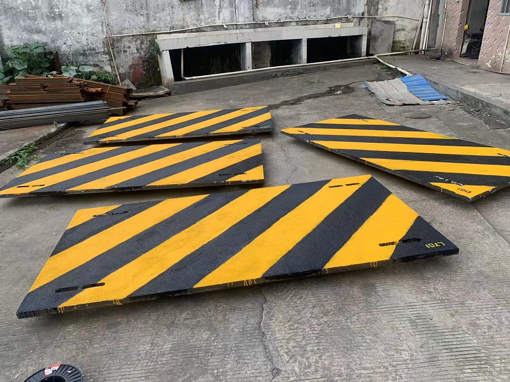 GMS黑間防滑鐵板-Anti-slip-steel-sheets-馬路鐵板-貨