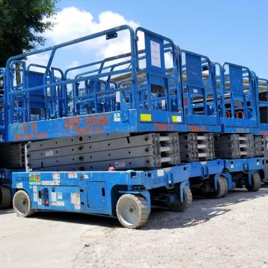 GS3246租售Genie GS3246電動剪式工作台車Genie Scissor Lift高空工作升降台升降車租賃高空工作升降車高空作業平台電動升降台租升降台租高空車升降車租借